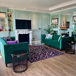 Romney Park Luxury Apartments By The Stay Collection